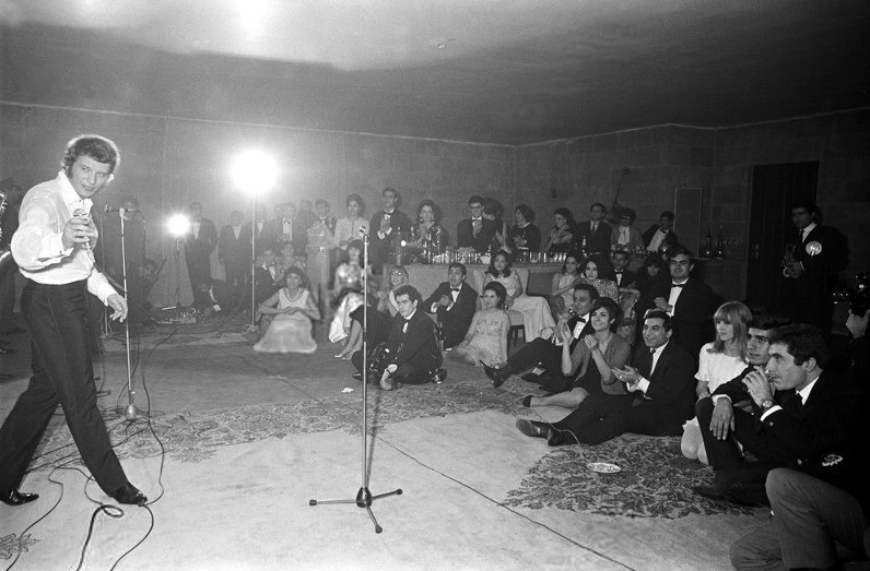 Sylvie Vartan lors du concert privé de Johnny Hallyday à la Cour d'Iran, janvier 1967