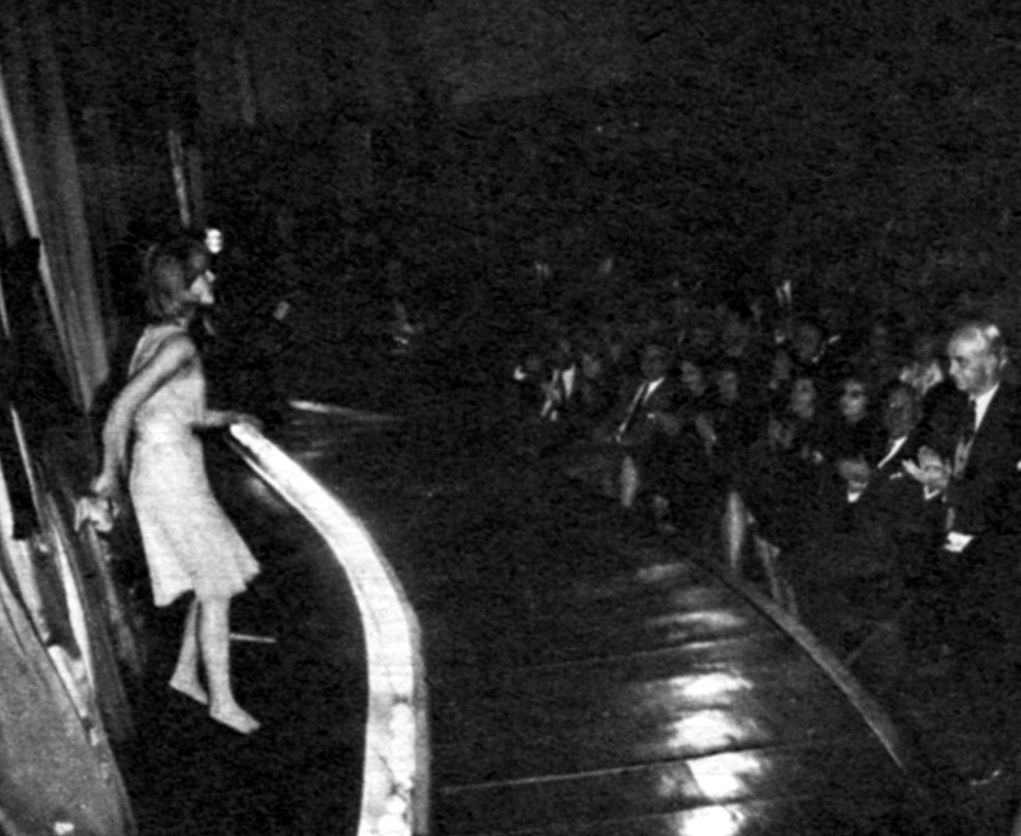 Sylvie Vartan en concert à Istanbul, Turquie, février 1965, final.