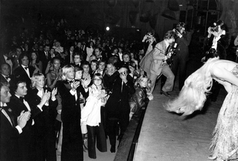 Sylvie Vartan acclamée par le Tout-Paris, Générale du Palais des Congrès 1975 (8 octobre)