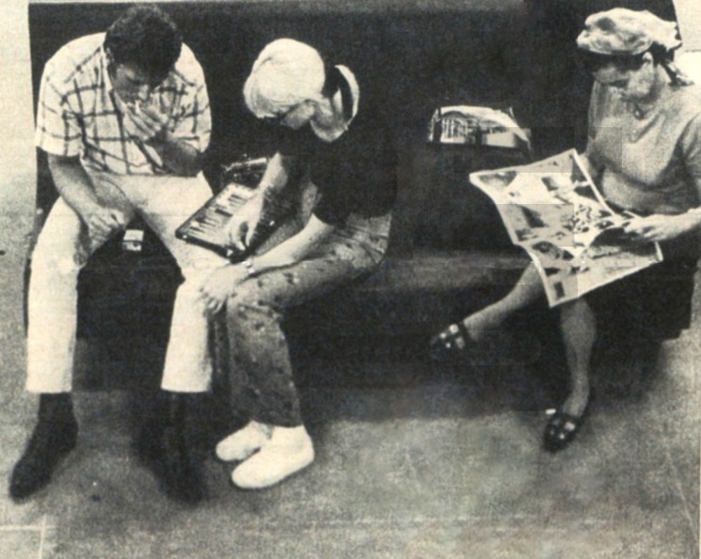 Johnny Hallyday et Sylvie Vartan bloqués à la gare de Novo Rio, Rio de Janeiro, 17 février 1967