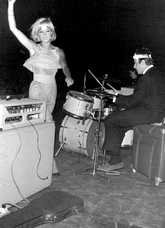 Sylvie Vartan sur scène lors de sa tournée d'été 1963