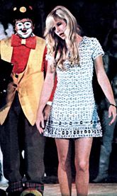 Sylvie Vartan sur la RAI en 1971 (émission "Invito al circo)