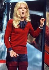 Sylvie Vartan sur un plateau TV, 1976