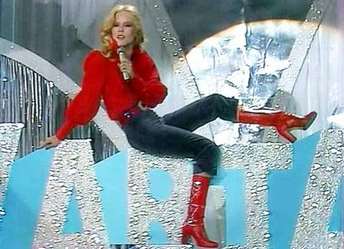 Sylvie Vartan chante "Qu'est-ce qui fait pleurer les blondes" Ring Parade 15 février 1976