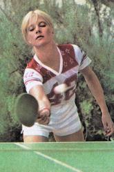 Sylvie Vartan jouant au ping-pong, 1978