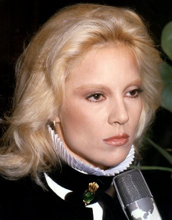 Sylvie Vartan habillée par Marc Bohan pour Christian Dior, Rome, soirée "Best 1979", 7 dédembre 1979