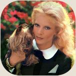 Sylvie Vartan Galerie Fan Art Sylvissima, avec son chien Plouf, 1977, Vignette