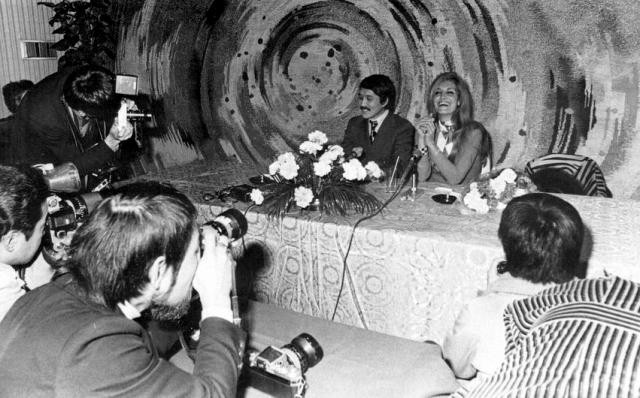 Conférence de presse de Dalida à Tokyo en 1974