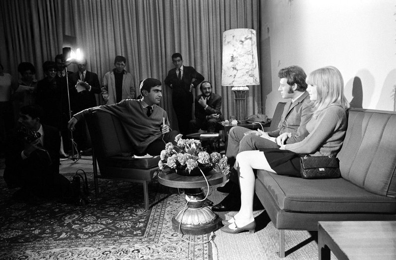 Johnny Hallyday et Sylvie vartan conférence de presse en Iran, 1967