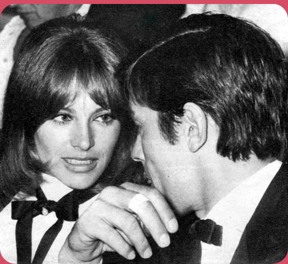 Nathalie et Alain Delon à la première de Sammy Davis Junior à l'Olympia le 2 juin 1967