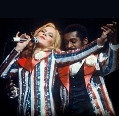 Sylvie Vartan veste bleu blanc rouge 1975