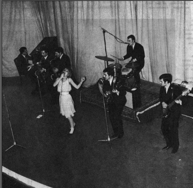 Sylvie Vartan sur scène à Istanbul Concerts 1965
