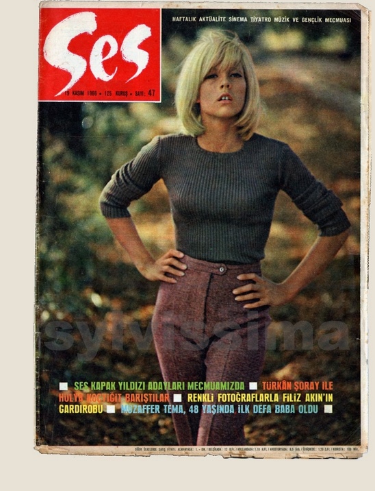 Sylvie Vartan Couverture du magazine turc "SES" du 19 novembre 1966