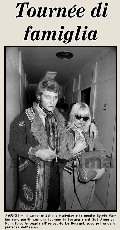 Sylvie Vartan et Johnny Hallyday au Bourget en partance pour Rio de Janeiro le 23 septembre 1968