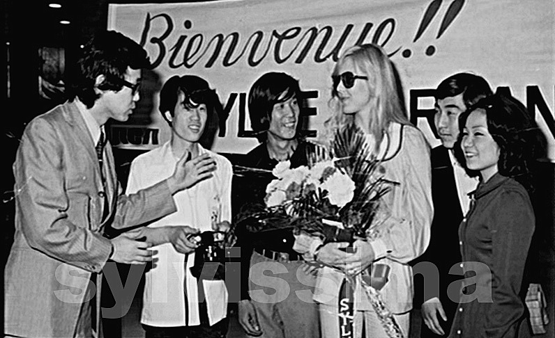 Fan-Club à l'arrivée de Sylvie Vartan à Tokyo, mai 1972