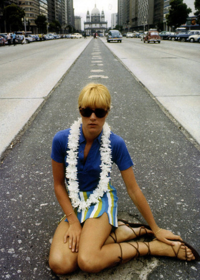 Sylvie Vartan sur l'avenue Presidente Vargas, Rio de Janeiro, 1969