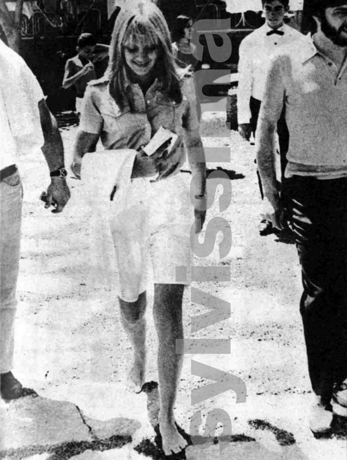 Sylvie Vartan dans son hôtel de Marbella, 1968