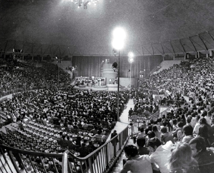 Le Palais des Sports de Thessalonique, construit en 1966, était alors l'une des plus grandes salles d'Europe , avec une capacité de 6000 places. Elle a été ramenée à 5000 au début des années 2000.